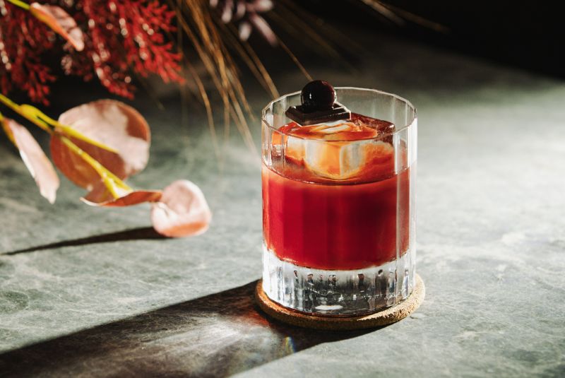 W50BB23_28KHS cocktail_LIP